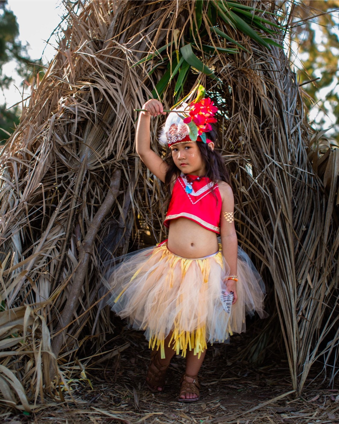 Red Moana inspired costume set for baby and toddler. Red too with Grass Hawaiian Skirt.